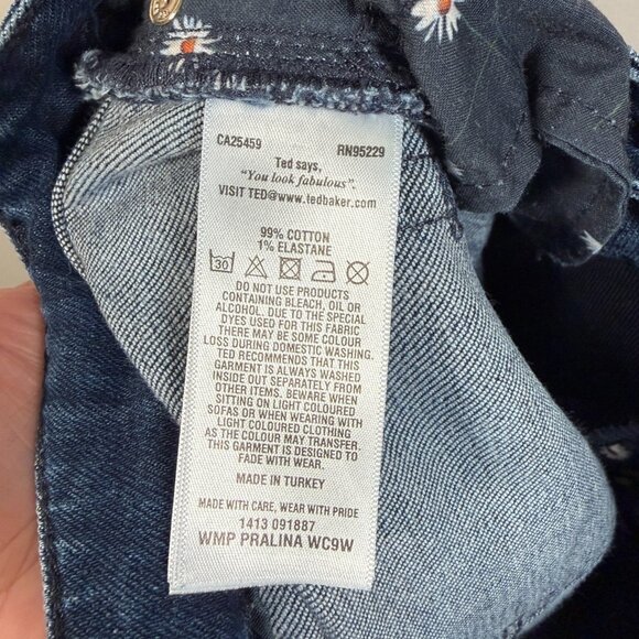 Ted Baker Pralina Embroidered Jeans Size 26 Floral Cuff Slim Leg Mid Rise Denim - Picture 7 of 8